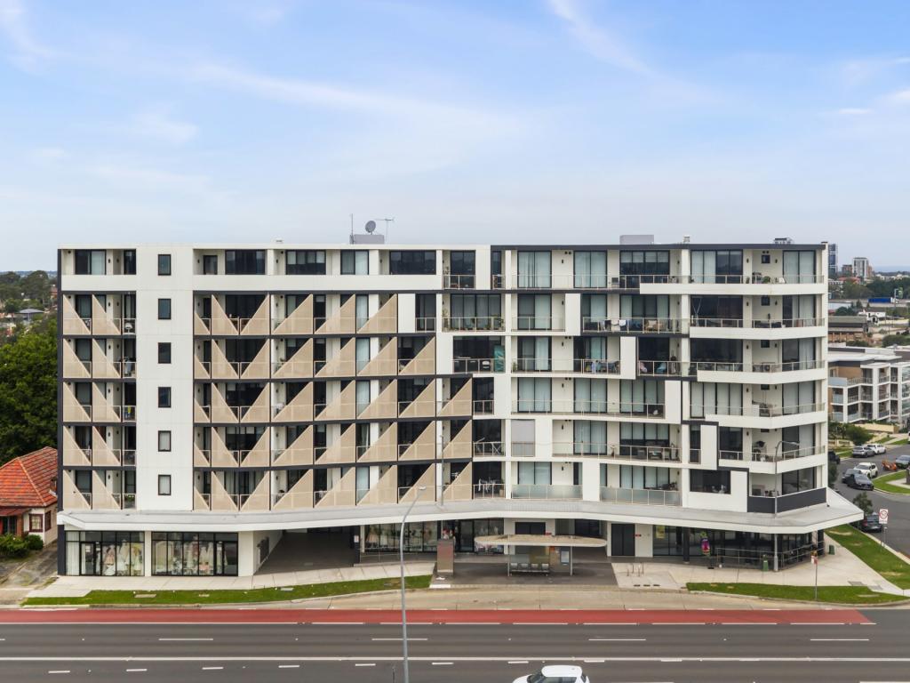 APARTMENT A102/147 GREAT WESTERN HWY, MAYS HILL, NSW 2145