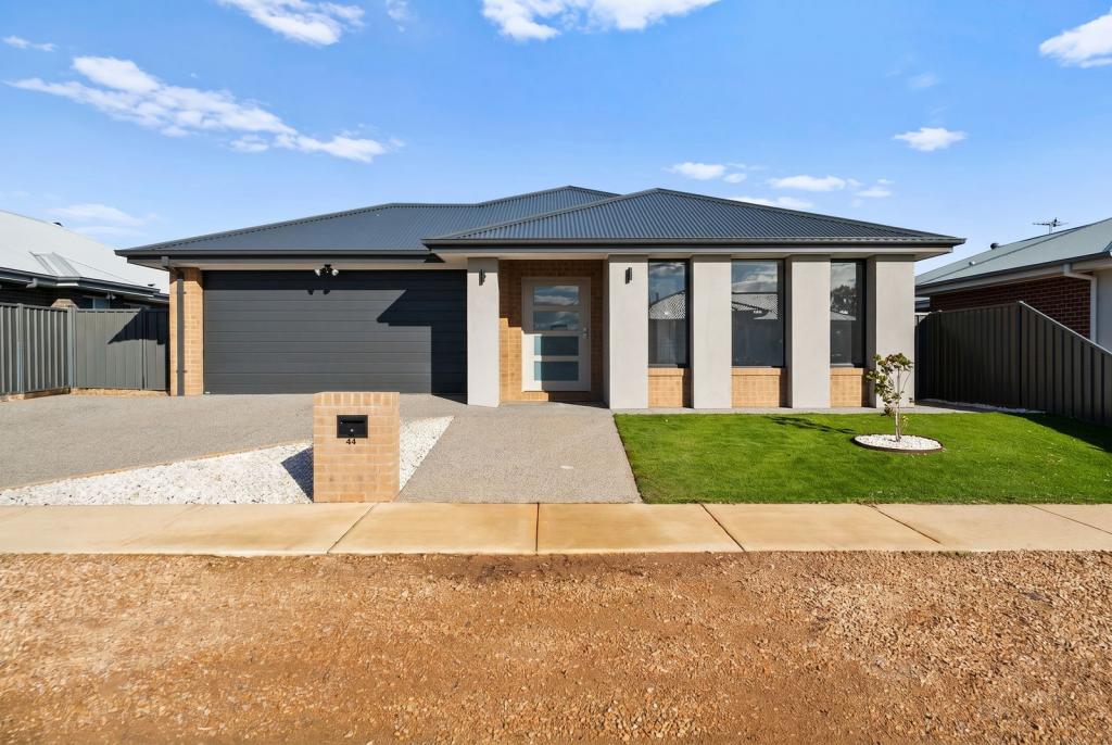 44 Blackwood Cres, Yarrawonga, VIC 3730