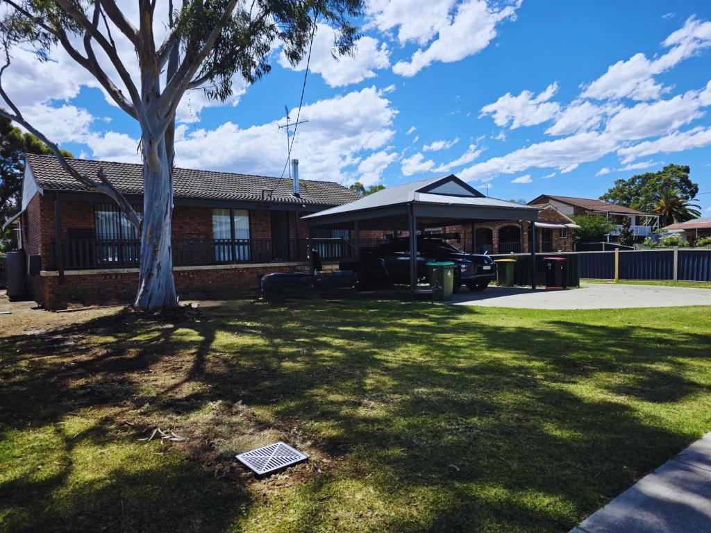 17 PLIMSOLL ST, MCGRATHS HILL, NSW 2756