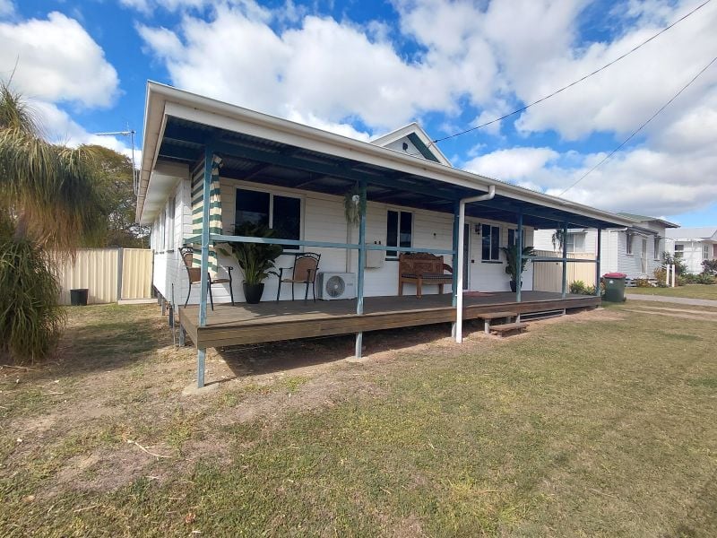 14 Wilga Ave, Warwick, QLD 4370