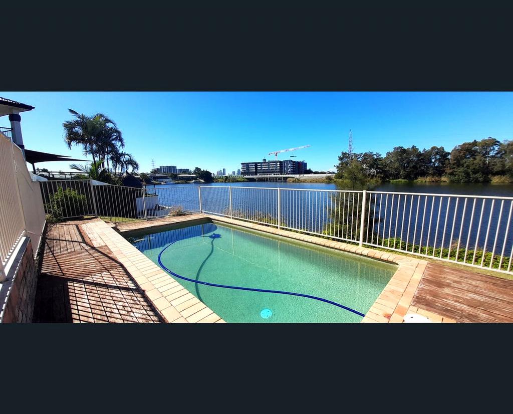 166 Port Jackson Bvd, Clear Island Waters, QLD 4226
