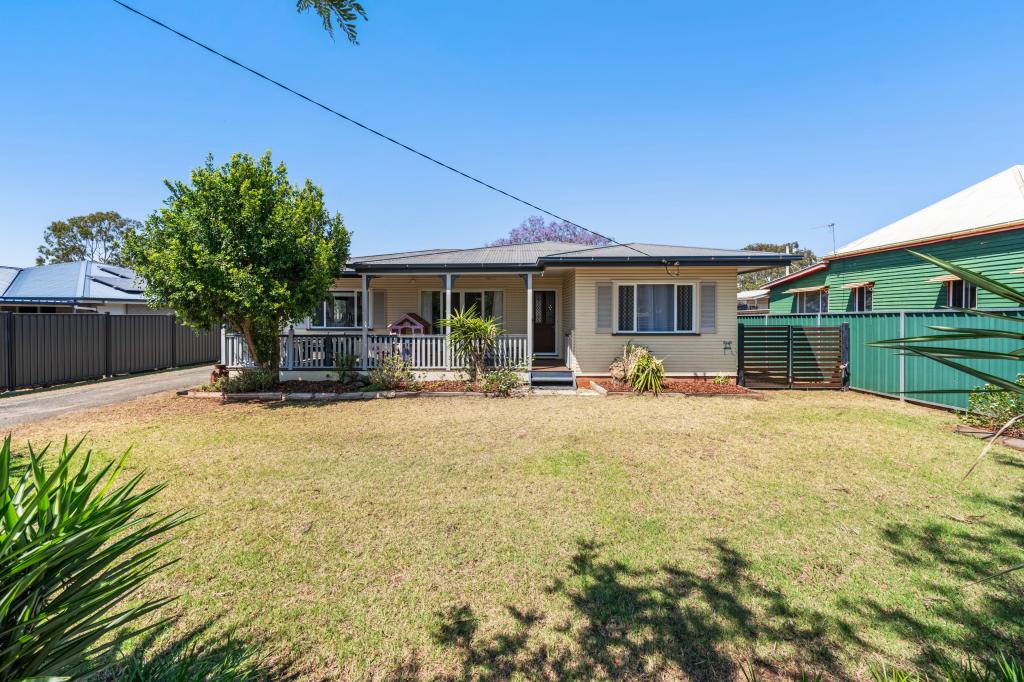 22 Weale St, Pittsworth, QLD 4356