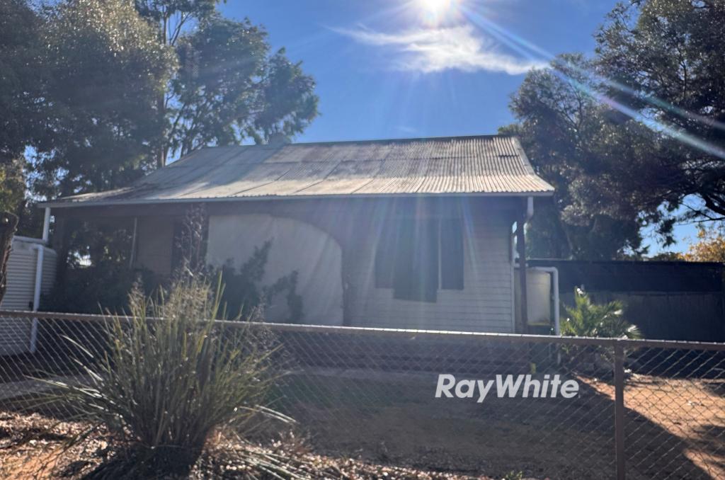 9 Messines St, Nandaly, VIC 3533