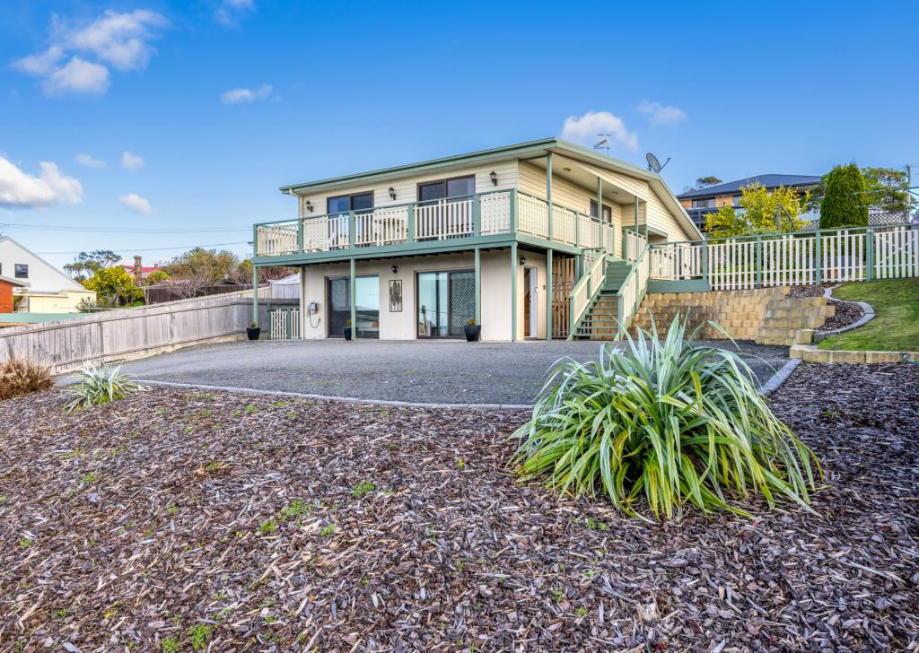 124 Scamander Ave, Scamander, TAS 7215