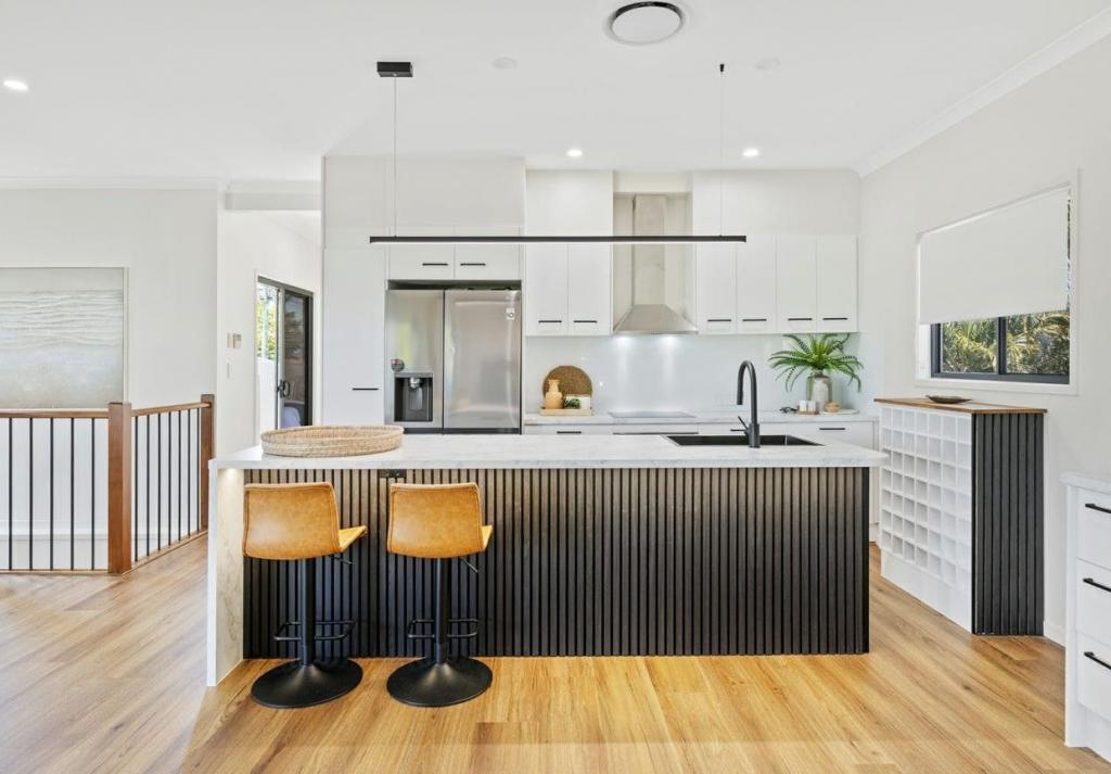 2/34 Drake Ave, Paradise Point, QLD 4216