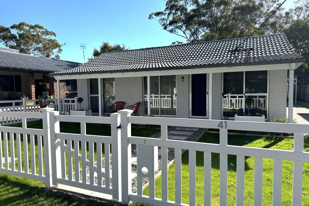 1/41 CURLEW AVE, HAWKS NEST, NSW 2324