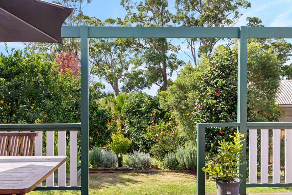 32 Magnetic Dr, Tamborine Mountain, QLD 4272