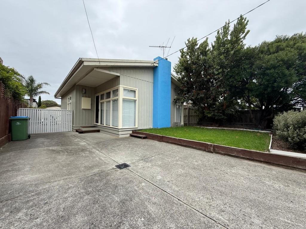 73 Eighth Ave, Rosebud, VIC 3939