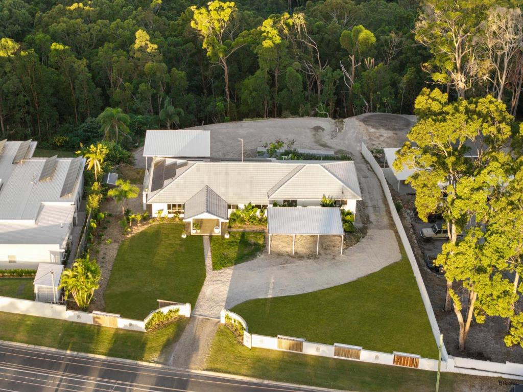 214 Simpsons Rd, Currumbin Waters, QLD 4223