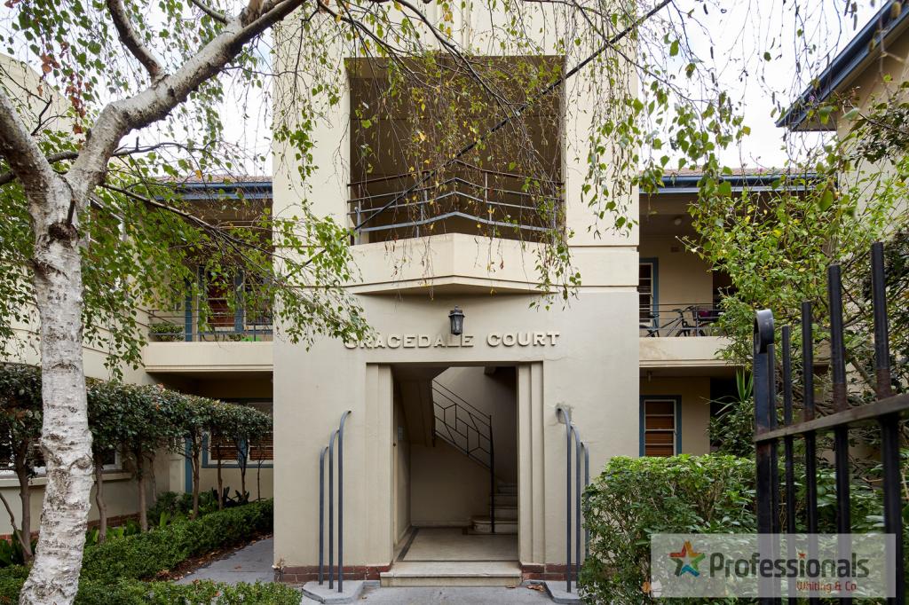 4/39 MITFORD ST, ELWOOD, VIC 3184