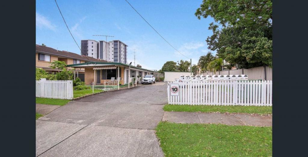 3/5 Proud St, Labrador, QLD 4215