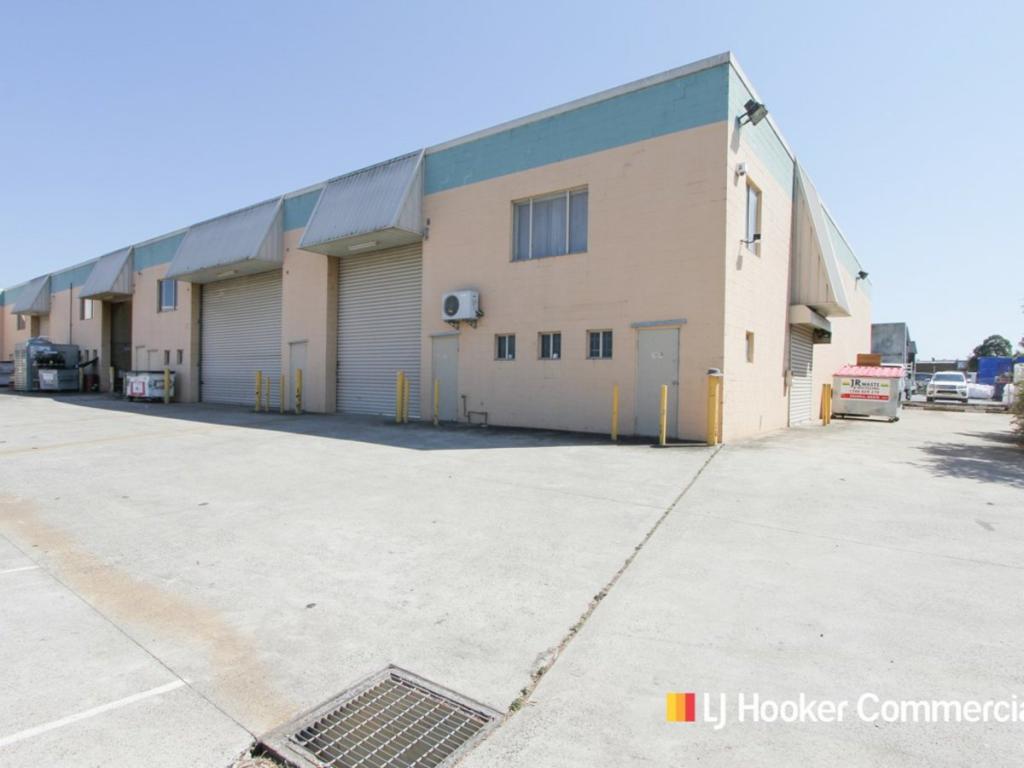 Unit 1 & 2/18 Frost Rd, Campbelltown, NSW 2560