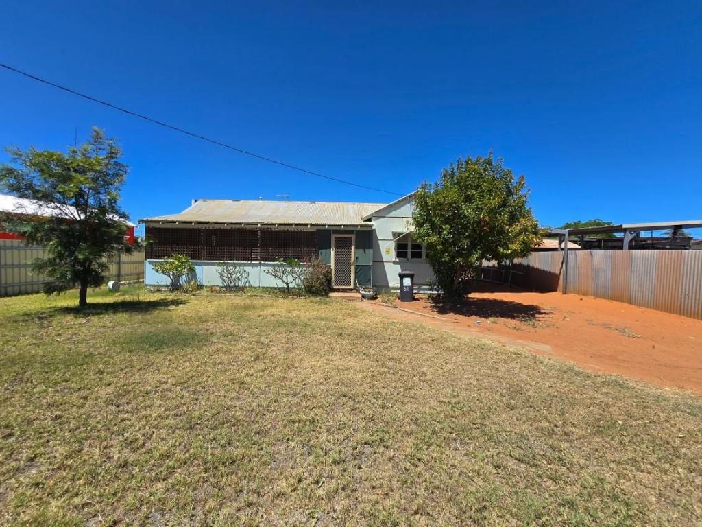 4 CROSSLAND ST, SOUTH CARNARVON, WA 6701