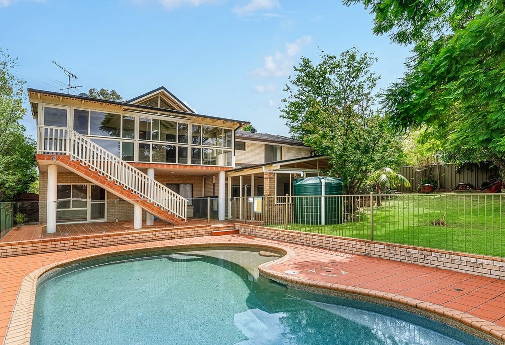 18 Karloon Rd, West Pennant Hills, NSW 2125