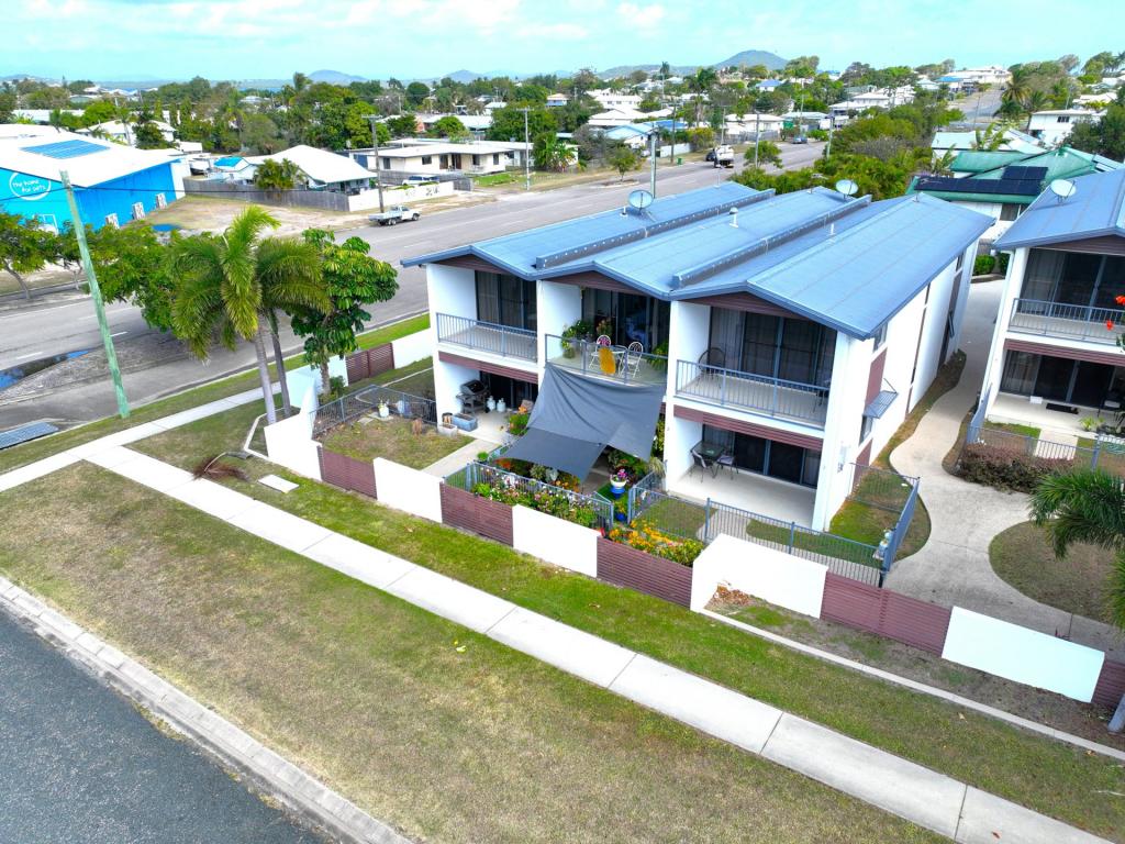 2/74a Powell St, Bowen, QLD 4805