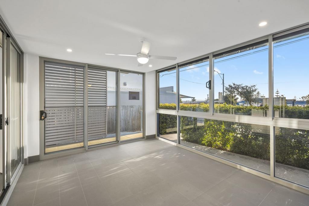 1/52 Oxley Ave, Woody Point, QLD 4019