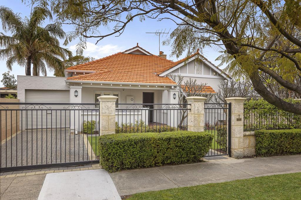 7 Milton St, Mount Hawthorn, WA 6016
