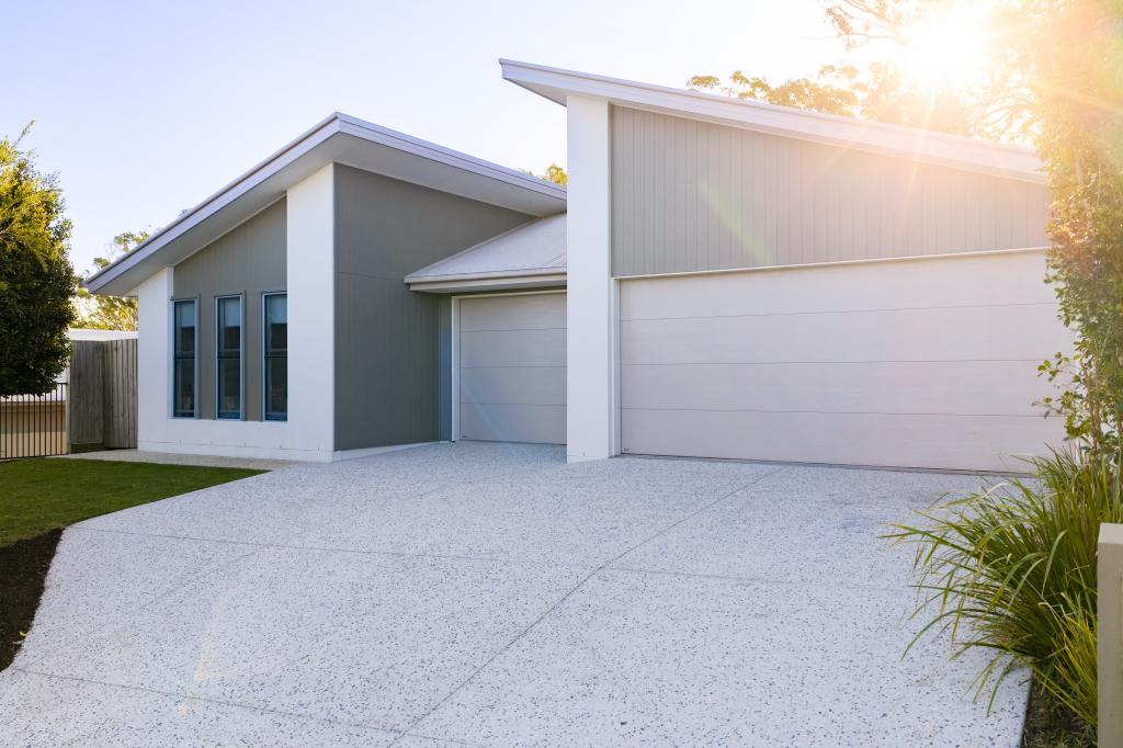 8 Silver Gull Cres, Peregian Springs, QLD 4573