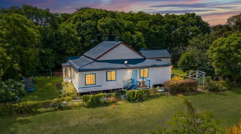 8 CECIL ST, KABRA, QLD 4702