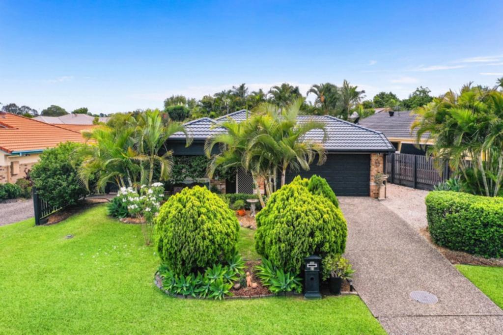 66 LAMBOR DR, MUDGEERABA, QLD 4213