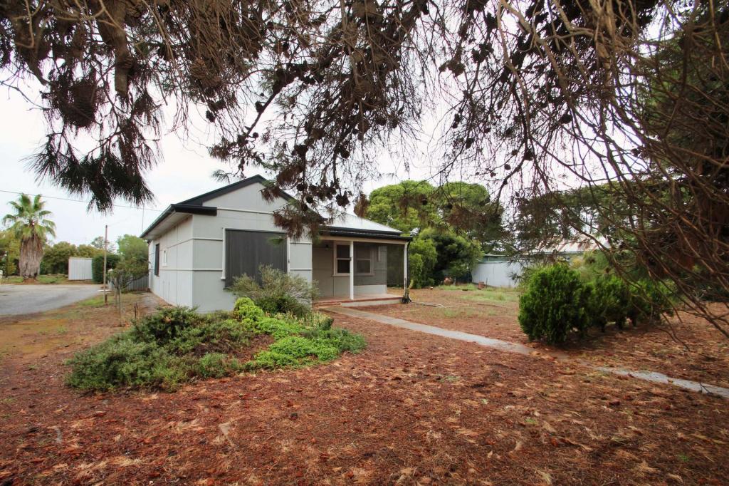 8 Sixth St, Booborowie, SA 5417