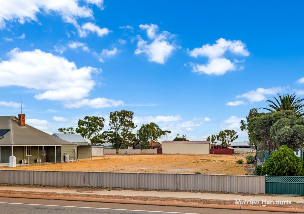 34 Massingham St, Kellerberrin, WA 6410