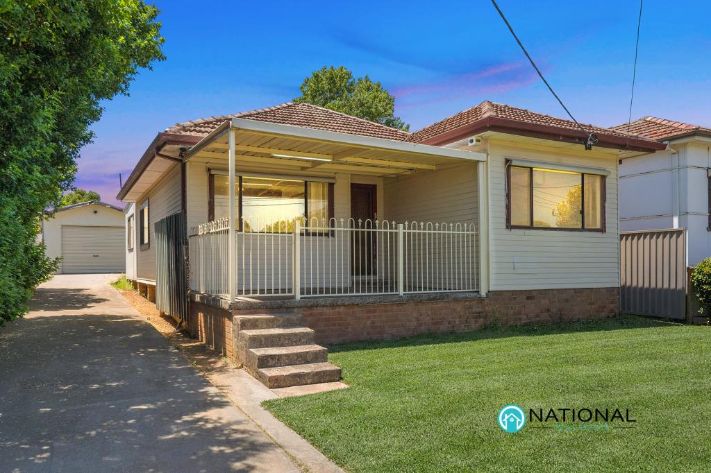 2 Carnation Ave, Old Guildford, NSW 2161