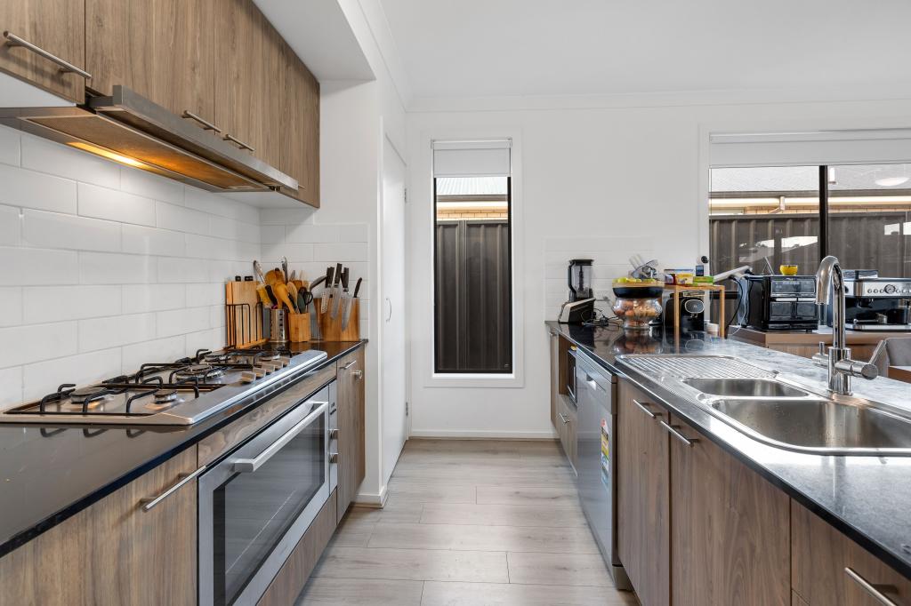 11 Islay Pl, Blakeview, SA 5114