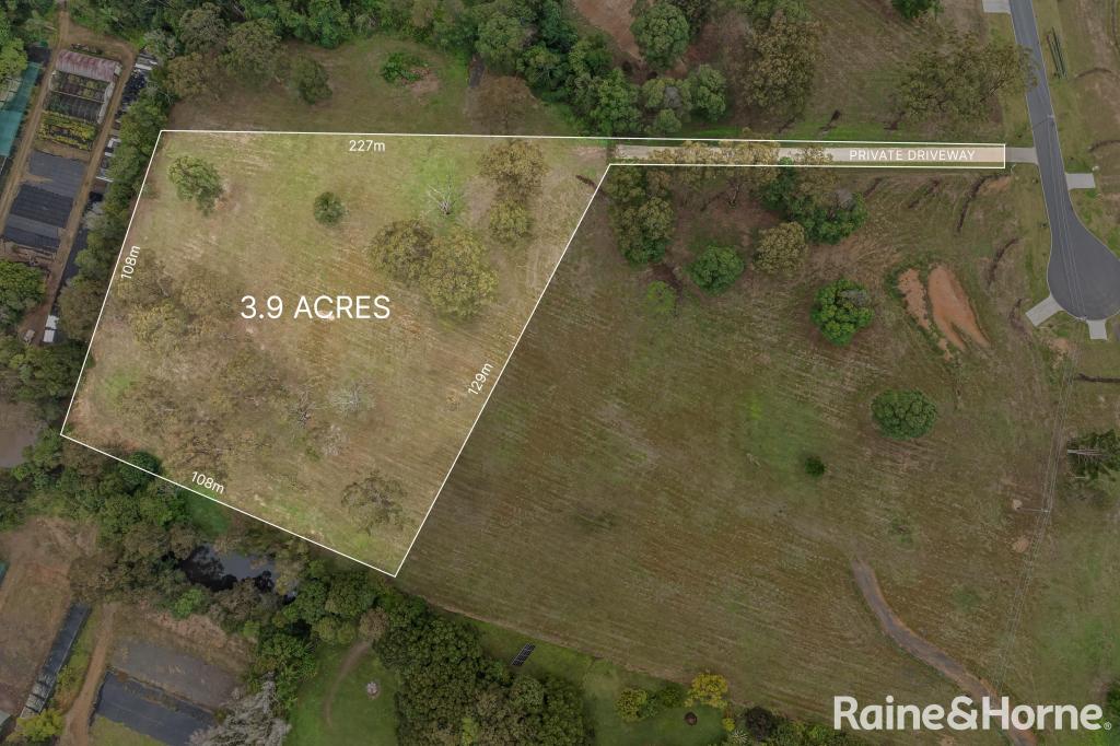 8 Meadow Lane, Lake Macdonald, QLD 4563