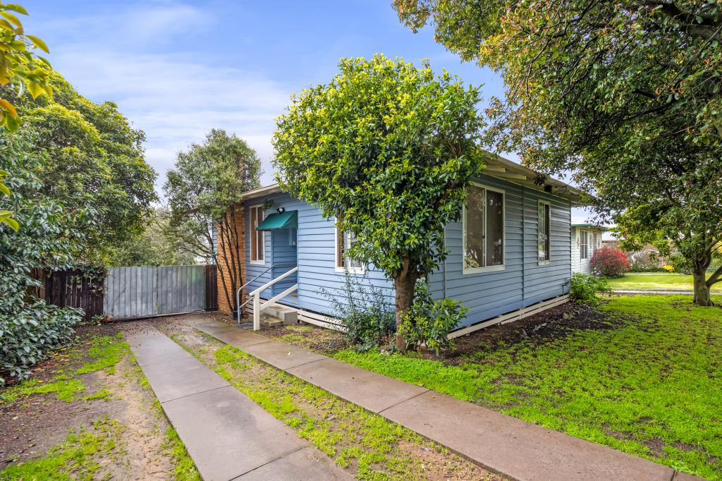 1 Montgomery St, Ararat, VIC 3377