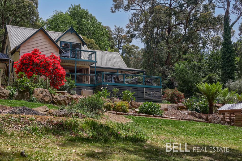 10 Halcyon Gr, Cockatoo, VIC 3781