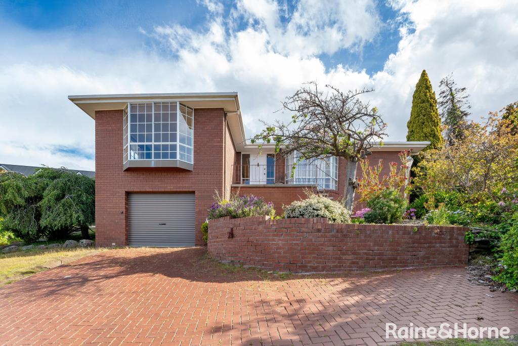 470 Churchill Ave, Sandy Bay, TAS 7005