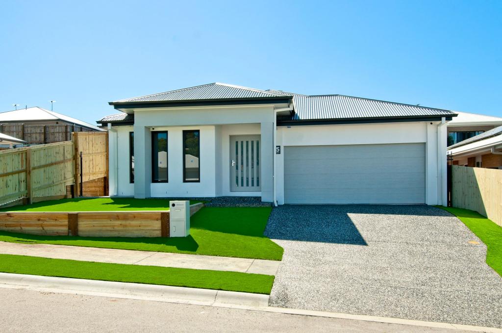 15 First St, Holmview, QLD 4207