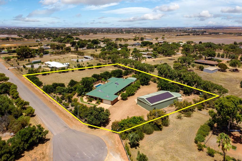 13 Wellington Rd, Woorree, WA 6530