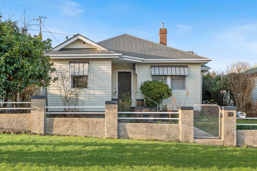 10 Wade St, Crookwell, NSW 2583
