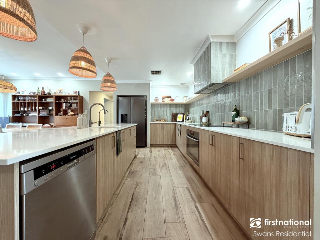 24 Windermere Bvd, Aveley, WA 6069