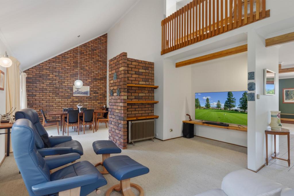 24 Sherman St, The Gap, QLD 4061