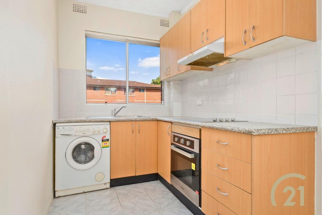 21/188 Sandal Cres, Carramar, NSW 2163