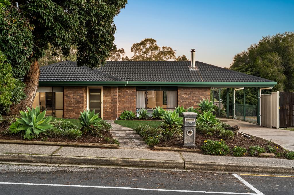 37 Campus Dr, Aberfoyle Park, SA 5159