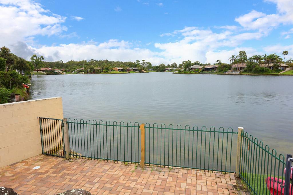 2/25 KANGAROO AVE, COOMBABAH, QLD 4216