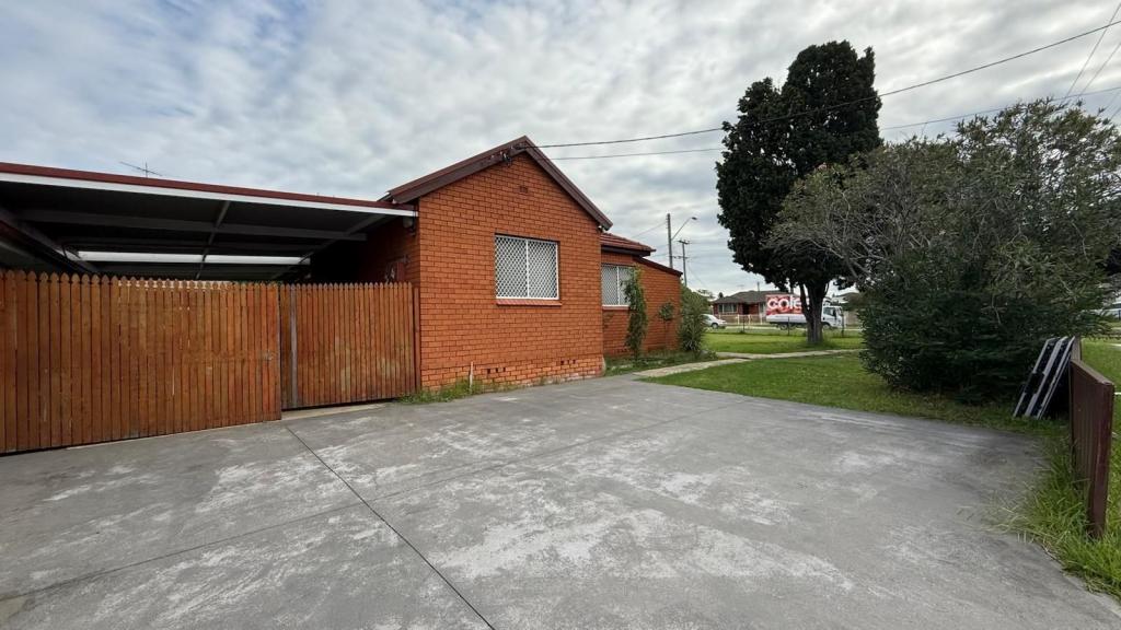 282 Humphries Rd, Mount Pritchard, NSW 2170