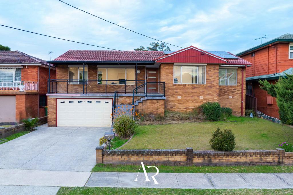 8 Amaroo Ave, Georges Hall, NSW 2198