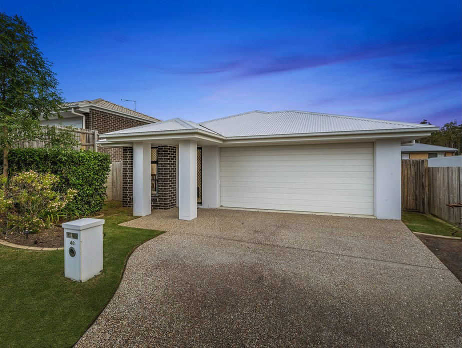 48 Woodline Dr, Spring Mountain, QLD 4300