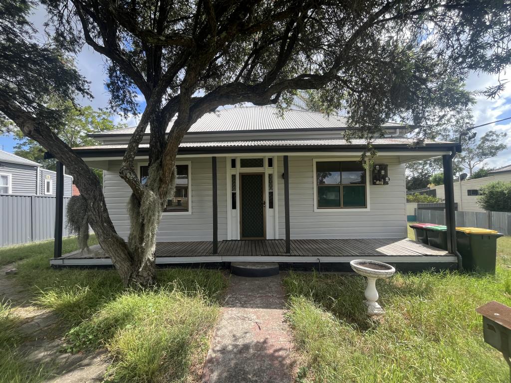 10 CONGEWAI ST, ABERDARE, NSW 2325