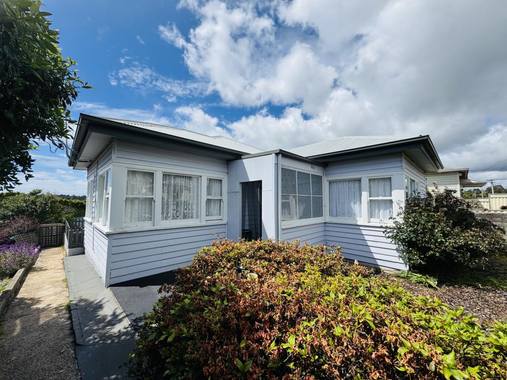 1 Bathurst St, Upper Burnie, TAS 7320