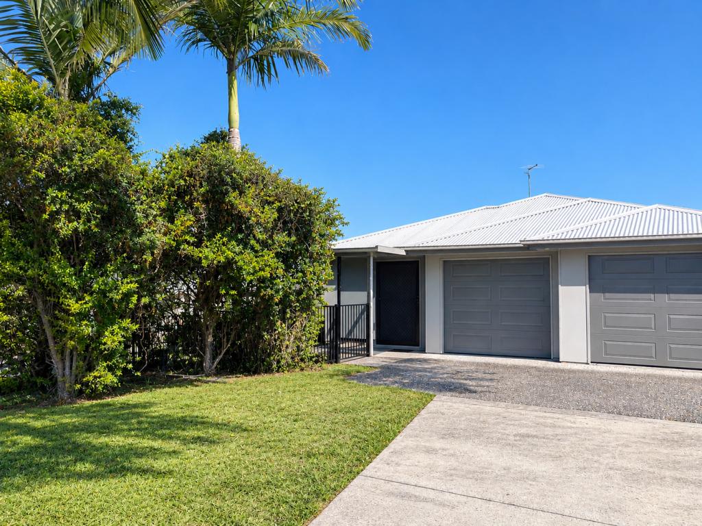 2/9d Spruce St, Loganlea, QLD 4131