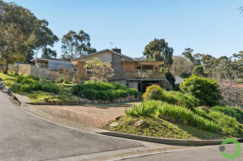 17 Roseberry Ave, Eden Hills, SA 5050