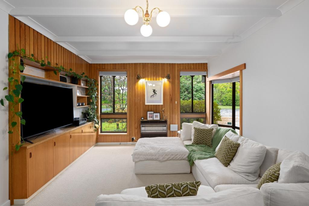 81 Lakeside Ave, Mount Beauty, VIC 3699