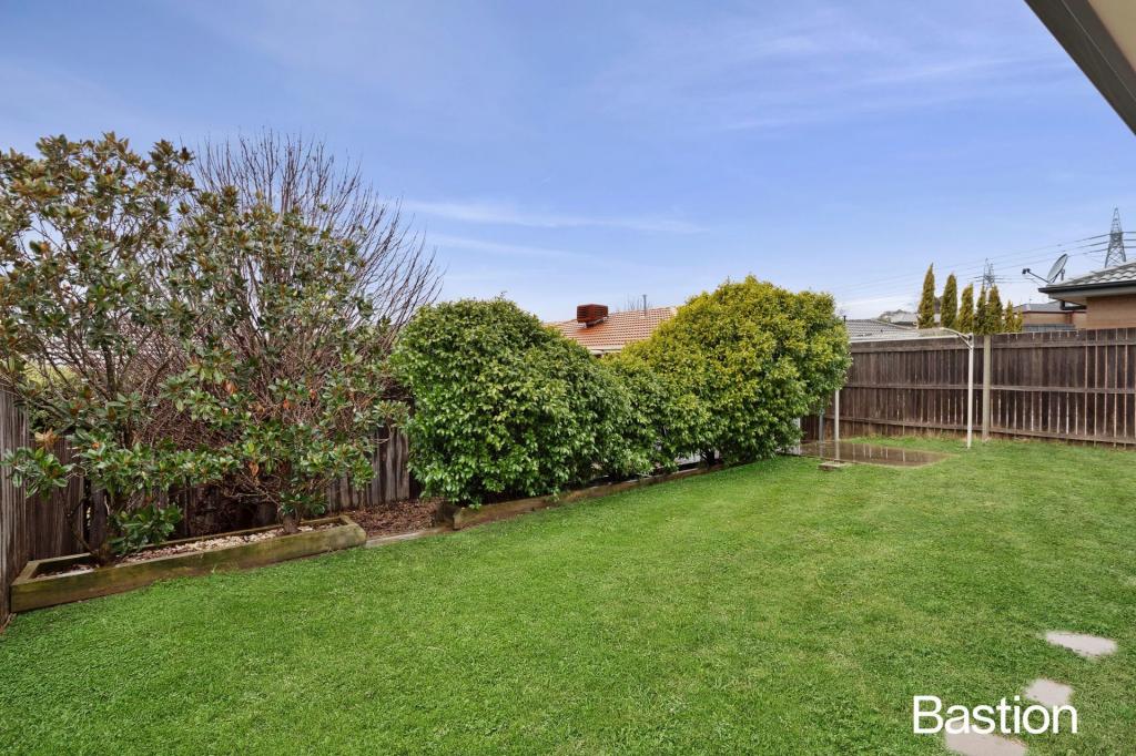 54 Hollows Cct, Macgregor, ACT 2615