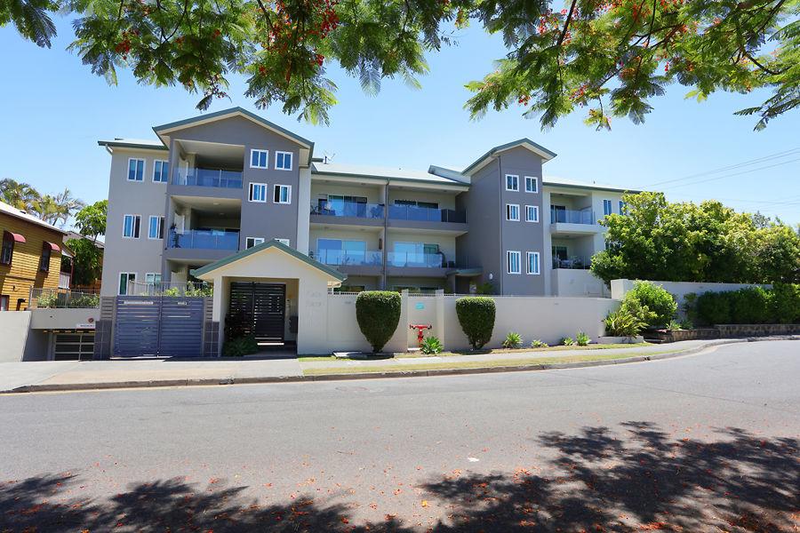 4/18 Rose St, Southport, QLD 4215